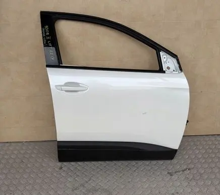 Peugeot 5008 II Front door