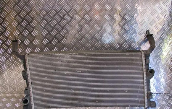 Renault Laguna III Coolant radiator
