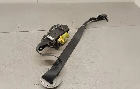 KIA Ceed Front seatbelt 88810J7100 200131AAA A47173060