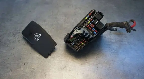 Volvo S60 Fuse box set 6G9T-14A067-CA