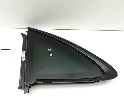 Porsche Taycan 9J1 Rear side window 9J0845297AL