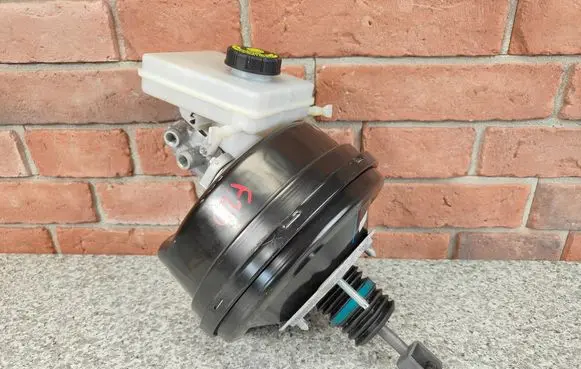 BMW X3 F25 Brake booster 6857869