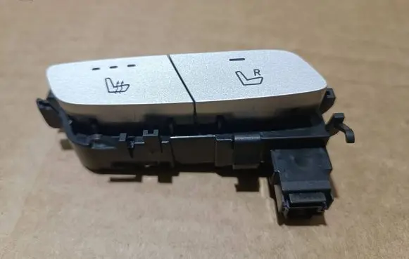 Mercedes-Benz E W213 Seat heating switch A2139051404 13825965 HW144300