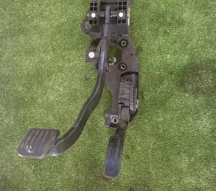 Ford Mondeo MK V Pedal assembly FG9C-9F856-EBC