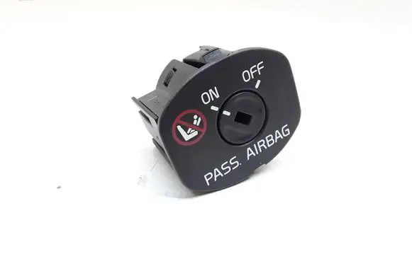 Passenger airbag on/off switch
