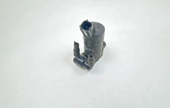 Ford Focus Windscreen/windshield washer pump 1S7117K624FE