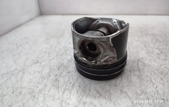 Piston
