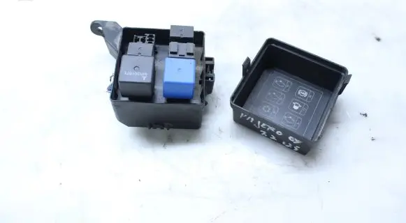 Mitsubishi Pajero Fuse module MR482591
