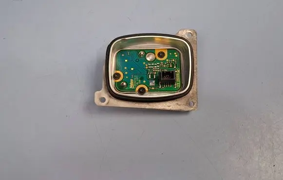 Renault Talisman Headlight ballast module Xenon B102773C