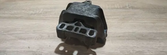 Volkswagen Golf IV Engine mount bracket 1J0199555