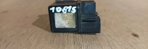 Nissan Almera N16 Coolant fan relay 