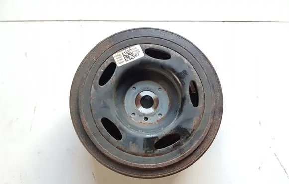 Nissan Qashqai J12 Crankshaft pulley 123038345R