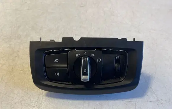 BMW X6 F16 Light switch 9865813