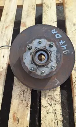 Hyundai Accent Front wheel hub