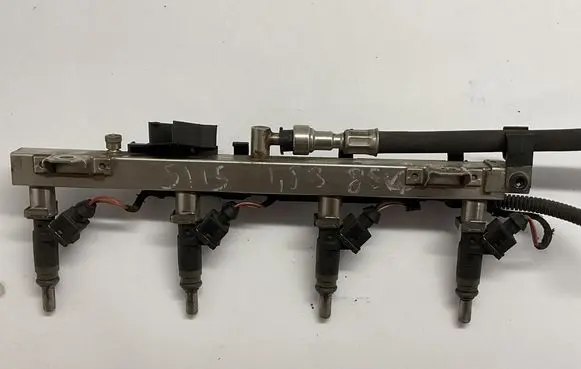 BMW 3 E46 Fuel main line pipe 7521634 7521633
