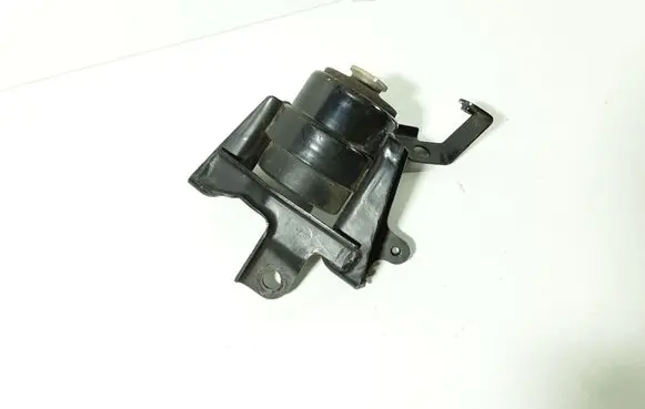 Toyota Corolla Verso AR10 Engine mount bracket