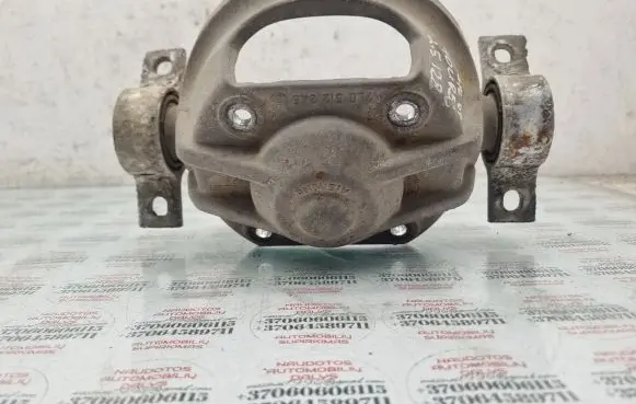 Volkswagen Touareg I Coil spring/strut mount 7L0512345B
