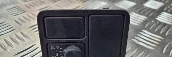 Nissan Almera N16 Headlight level height control switch 6849390J00