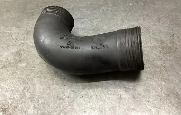 Volvo V70 Intercooler hose/pipe 30751920