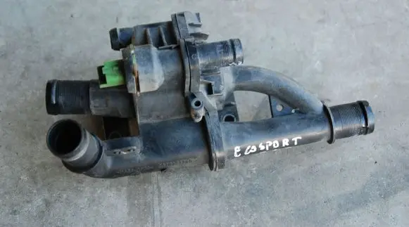 Ford Ecosport Thermostat/thermostat housing 