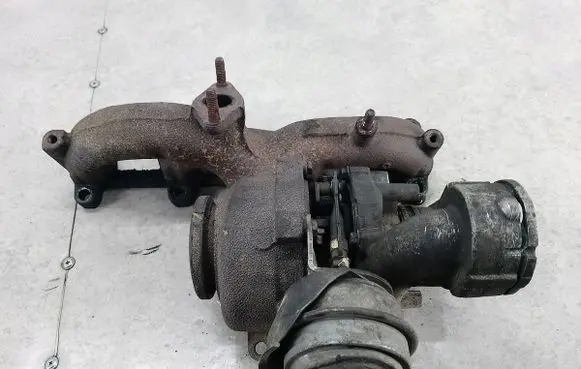 Volkswagen Jetta V Turbo 03G253014FGT1646V