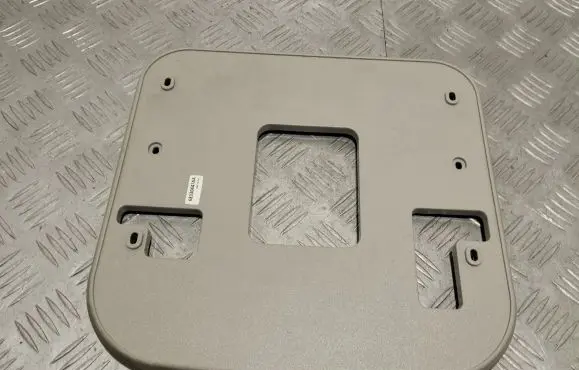 Radio/GPS head unit trim