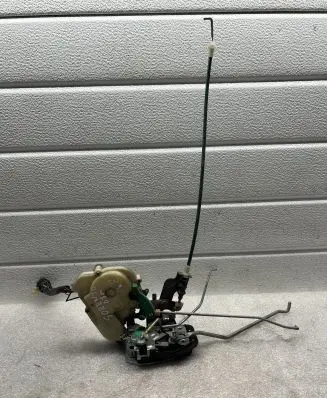 KIA Sorento Coupe door lock (next to the handle) A045777