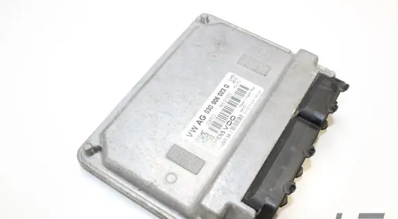 Volkswagen Fox Engine control unit/module 03D906023Q