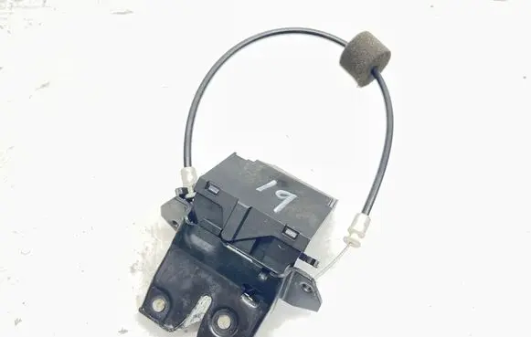 Mercedes-Benz E W211 Loading door lock A1717500085