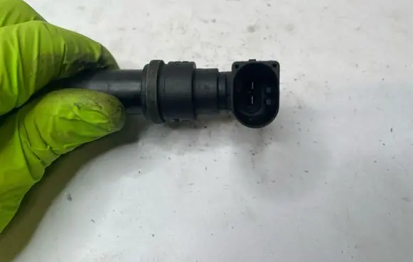 BMW 5 E39 Crankshaft position sensor 2247926