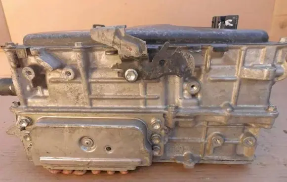 Toyota RAV 4 (XA50) Voltage converter inverter G920033140