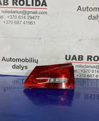 Lexus IS 220D-250-350 Tailgate rear/tail lights 1090037