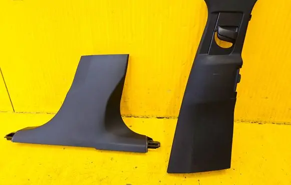 Volvo XC60 (B) pillar trim (bottom) 31425698 31425696