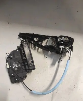 BMW X5 G05 Front door lock 19864010 7473143