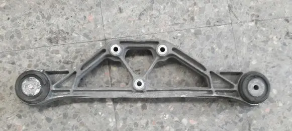 Audi A8 S8 D3 4E Rear differential mounting bracket 4e0599285a
