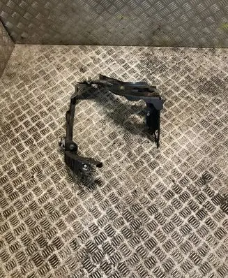 Mercedes-Benz E W211 Headlight/headlamp mounting bracket 2116200818 A2116200818