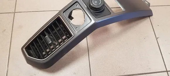 Dashboard side air vent grill/cover trim