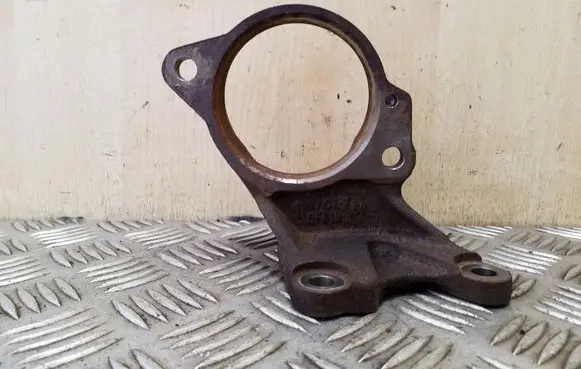 Toyota Verso Driveshaft support bearing bracket 