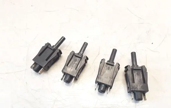Mercedes-Benz E W124 Front door sensor 
