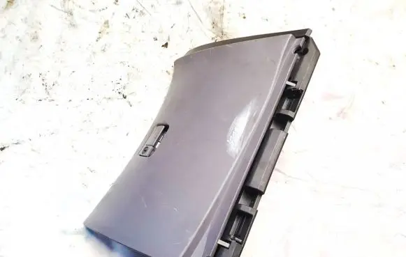 Nissan Primera Glove box