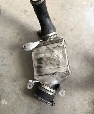 BMW 7 F01 F02 F03 F04 Intercooler radiator 7575404 P3425004