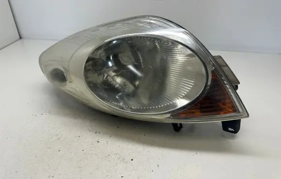 Nissan Note (E11) Headlight/headlamp 260609U100 89900916