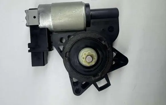 Mazda 6 Rear door window regulator motor GJ6A5858X CM011730 TN784Z26