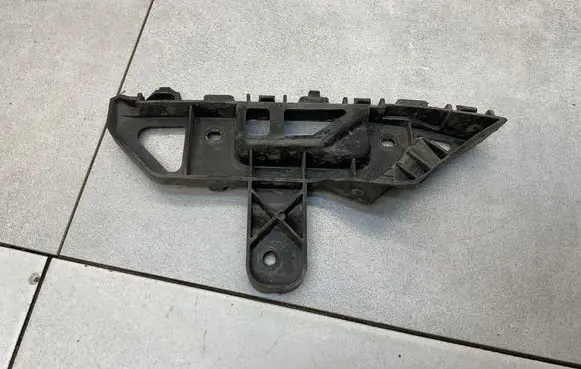Volkswagen Touran II Front bumper mounting bracket 1T0807183C