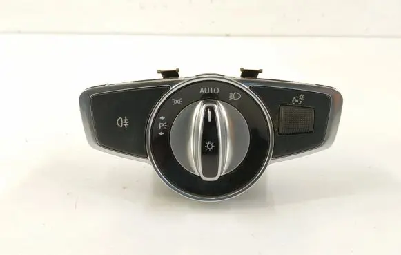 Mercedes-Benz C W205 Light switch 2059056500 2059057007