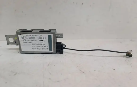 Citroen DS7 Crossback Aerial antenna amplifier 9678017080 28709E01 81637700