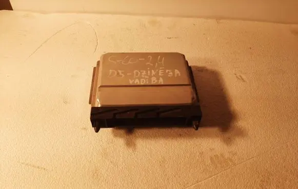 Volvo S60 Engine control unit/module 30637733A 0281011078