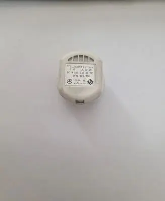 Mercedes-Benz E W211 Air quality sensor A2118300572