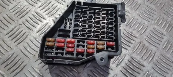 Audi A4 S4 B5 8D Fuse box set 0626216