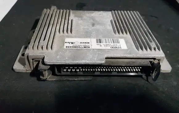 Renault Megane II Engine control unit/module S115301101D
